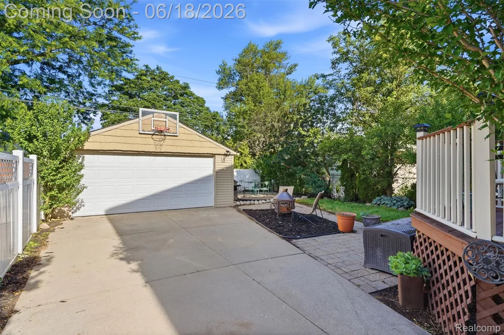 435 Melborn Street Dearborn City, MI 48128