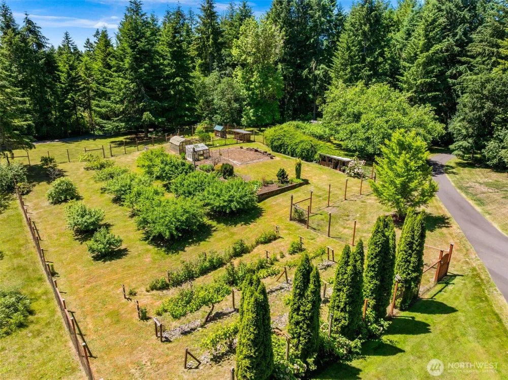 11500 Weisenberger Road SE Rainier, WA 98576