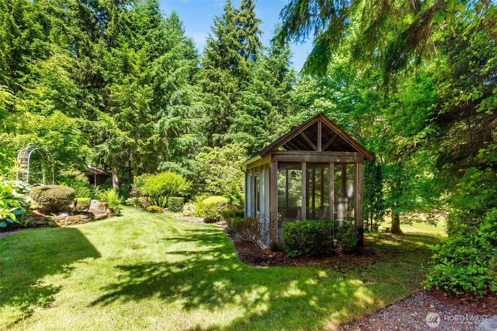 11500 Weisenberger Road SE Rainier, WA 98576