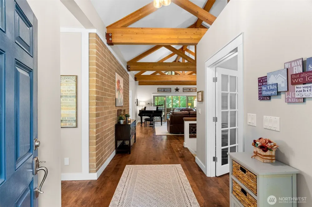 11500 Weisenberger Road SE Rainier, WA 98576