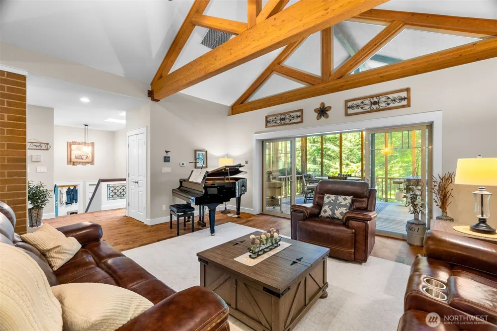 11500 Weisenberger Road SE Rainier, WA 98576