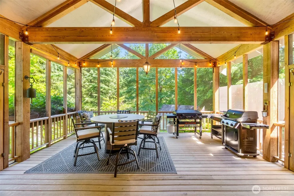 11500 Weisenberger Road SE Rainier, WA 98576