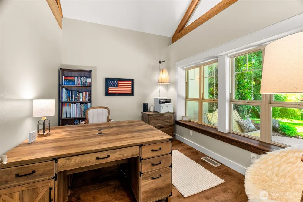 11500 Weisenberger Road SE Rainier, WA 98576
