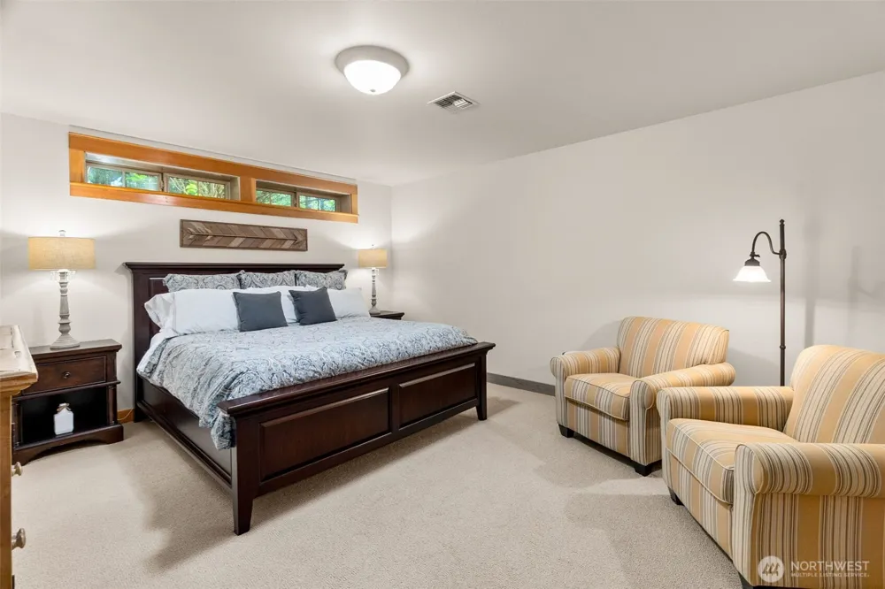 11500 Weisenberger Road SE Rainier, WA 98576