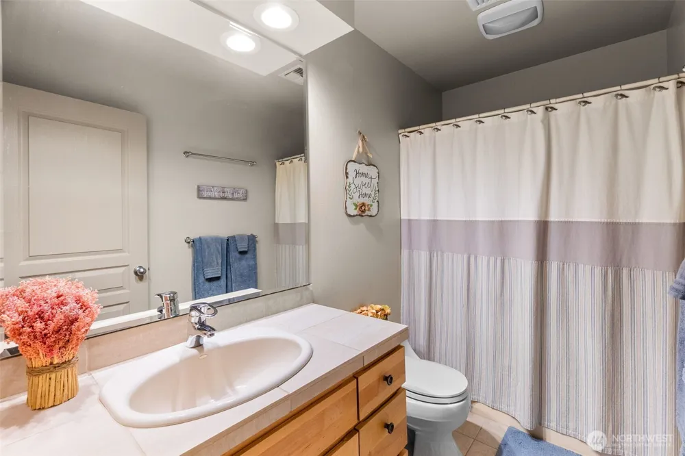11500 Weisenberger Road SE Rainier, WA 98576