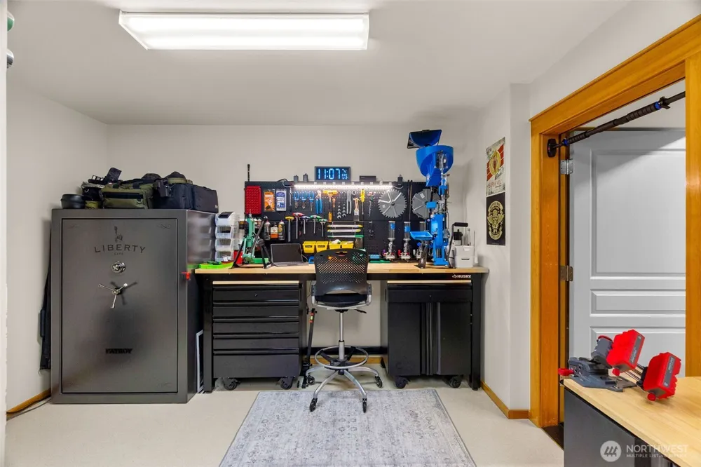 11500 Weisenberger Road SE Rainier, WA 98576
