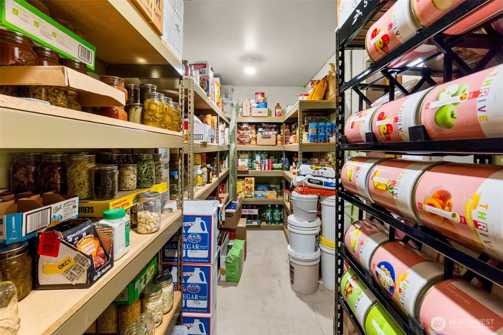 11500 Weisenberger Road SE Rainier, WA 98576