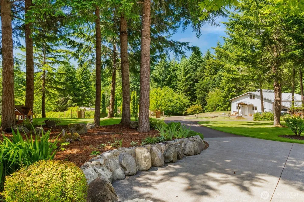 11500 Weisenberger Road SE Rainier, WA 98576