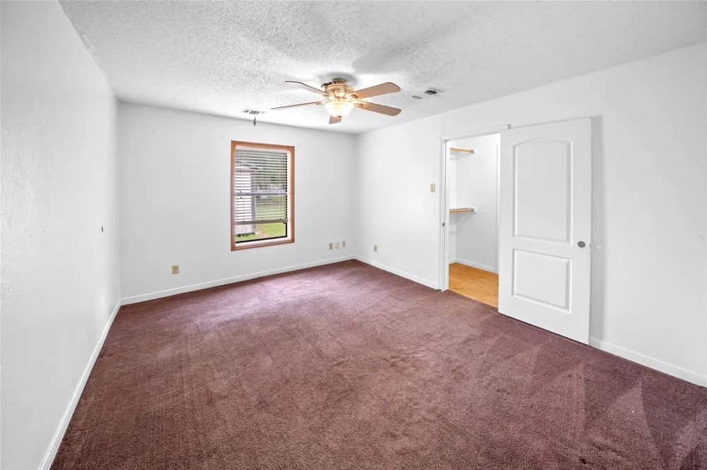 14226 County Road 434 Lindale, TX 75771