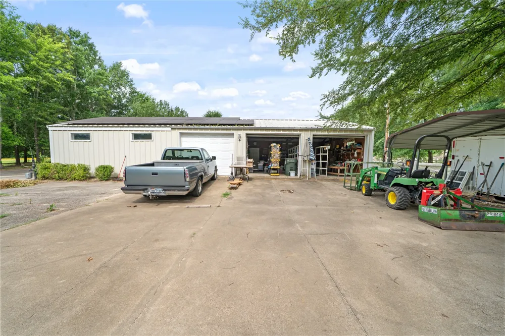 14226 County Road 434 Lindale, TX 75771