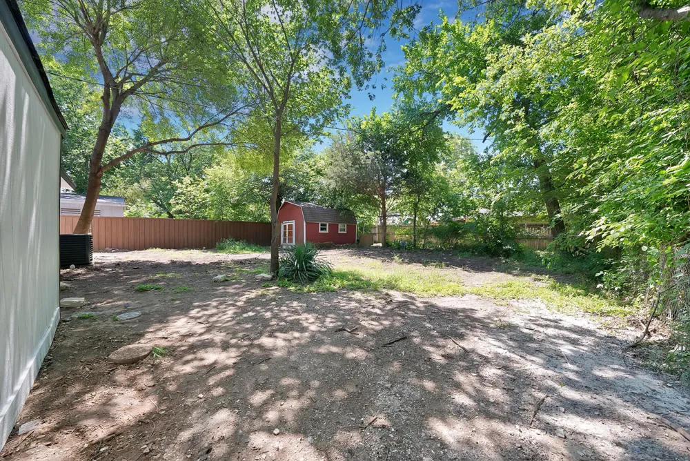 2926 Hillglenn Road Dallas, TX 75228