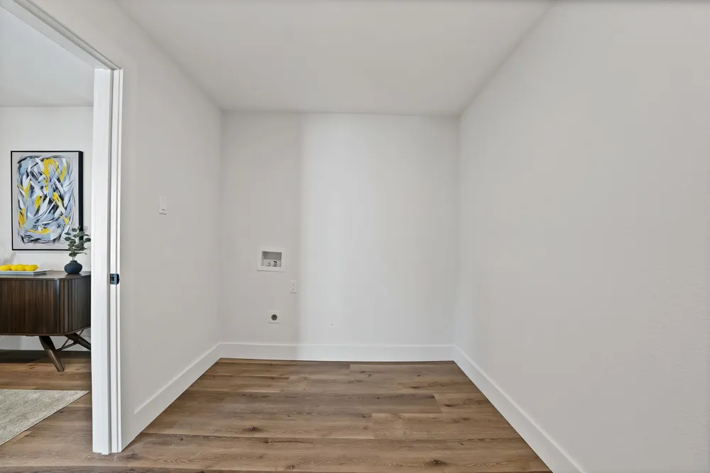 2926 Hillglenn Road Dallas, TX 75228