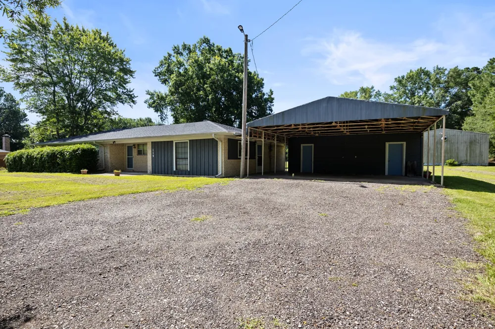 119 Billy Daniels Mt Pleasant, TX 75455