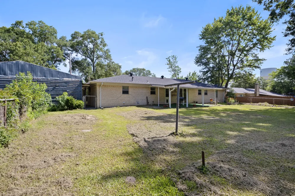 119 Billy Daniels Mt Pleasant, TX 75455
