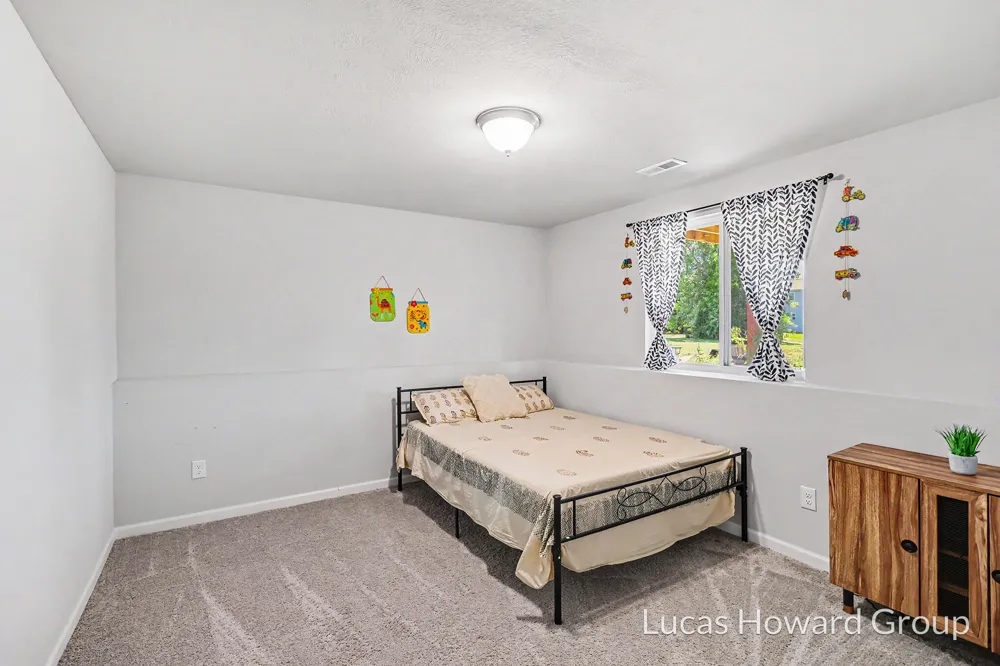 1678 Harper Grove Lane Vicksburg, MI 49097