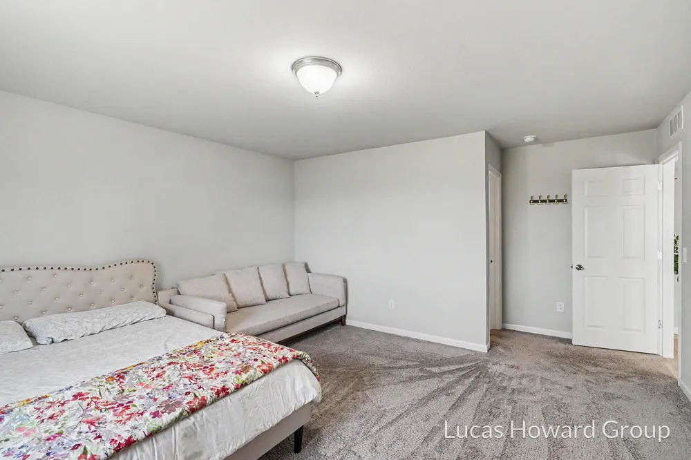 1678 Harper Grove Lane Vicksburg, MI 49097