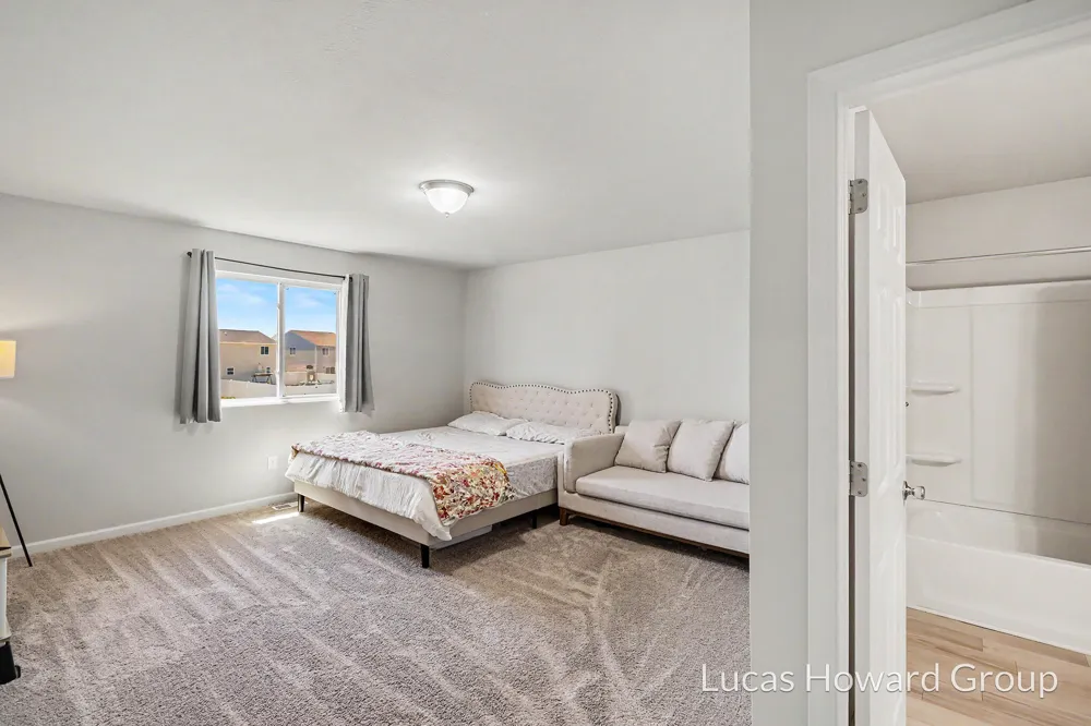 1678 Harper Grove Lane Vicksburg, MI 49097