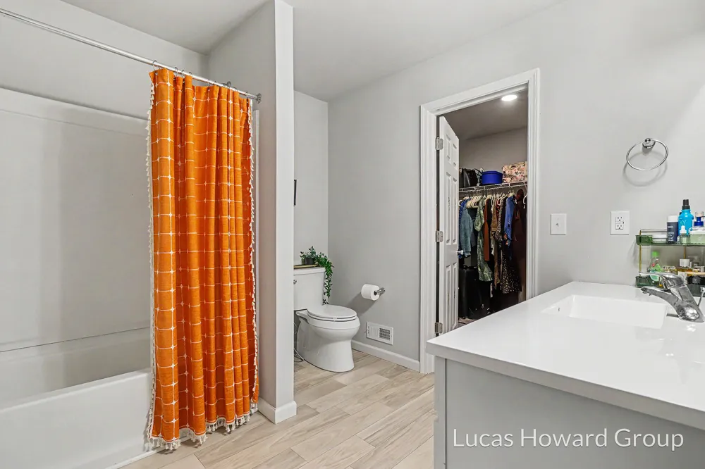 1678 Harper Grove Lane Vicksburg, MI 49097