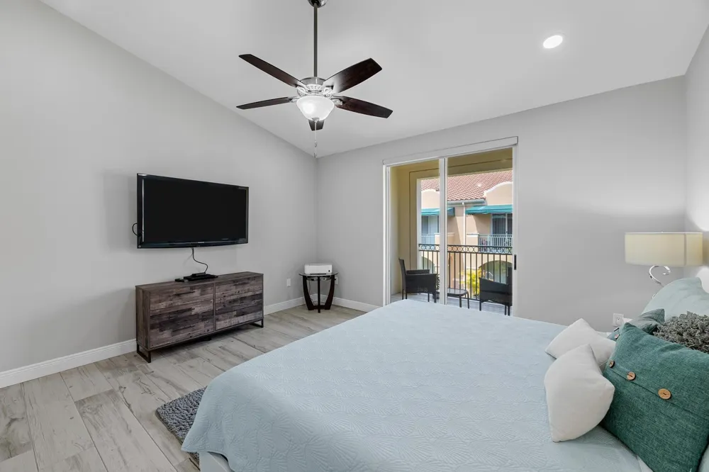 11775 St Andrews Place #103 Wellington, FL 33414