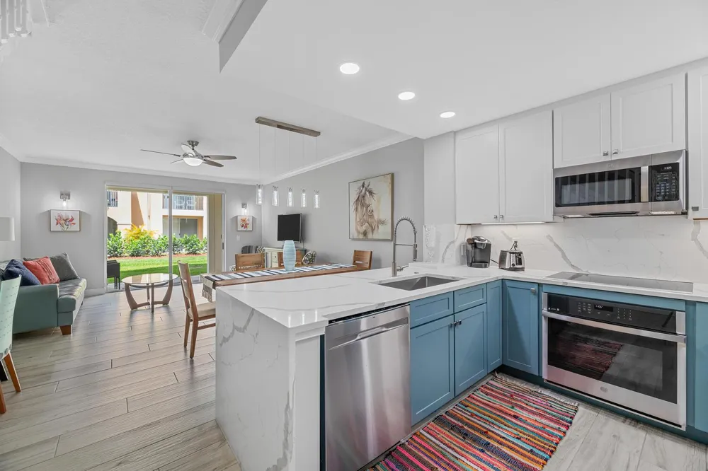 11775 St Andrews Place #103 Wellington, FL 33414