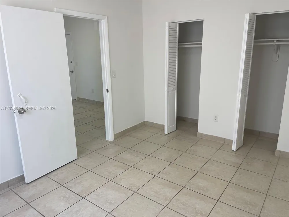 1043 NW 2nd St #14 Miami, FL 33128