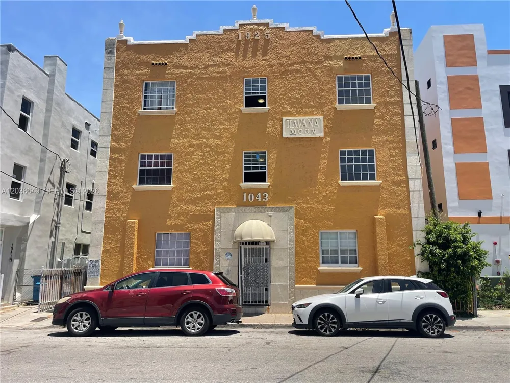1043 NW 2nd St #14 Miami, FL 33128