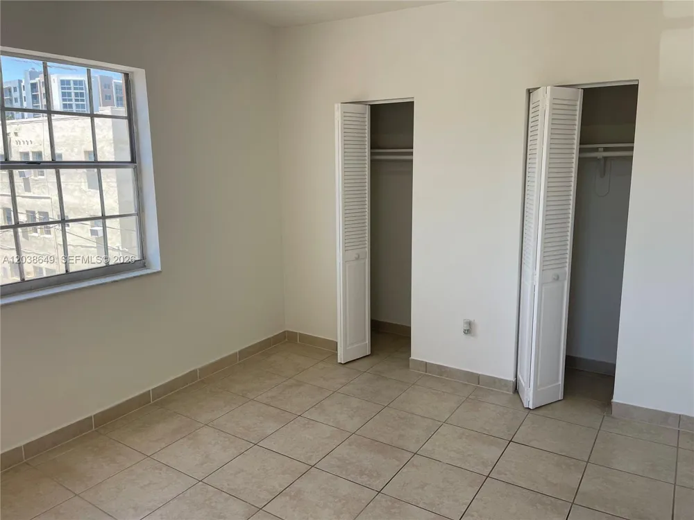 1043 NW 2nd St #14 Miami, FL 33128