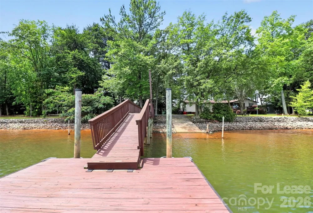 120 Stepaside Lane Mooresville, NC 28117