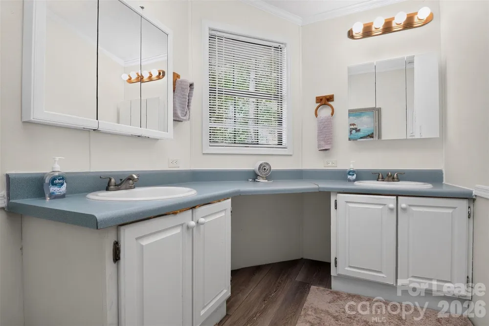 120 Stepaside Lane Mooresville, NC 28117