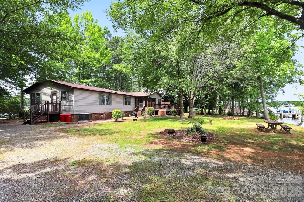 120 Stepaside Lane Mooresville, NC 28117