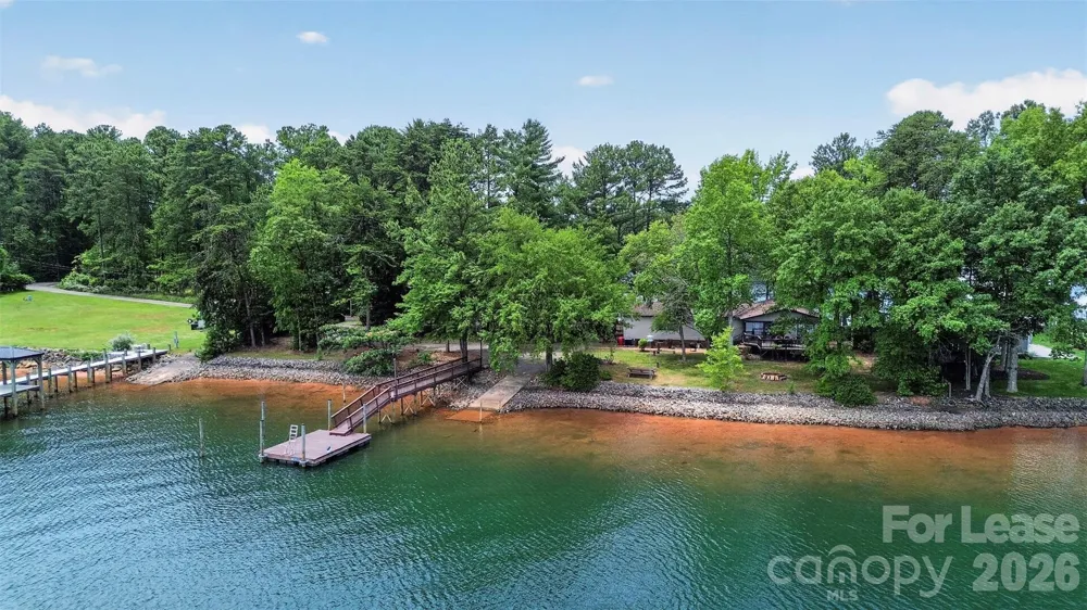 120 Stepaside Lane Mooresville, NC 28117