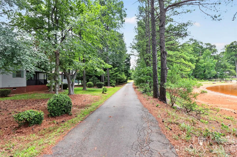 120 Stepaside Lane Mooresville, NC 28117