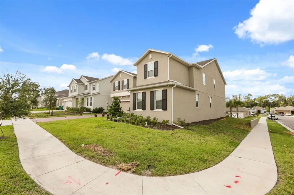 1299 WOODLINE DR Deland, FL 32720
