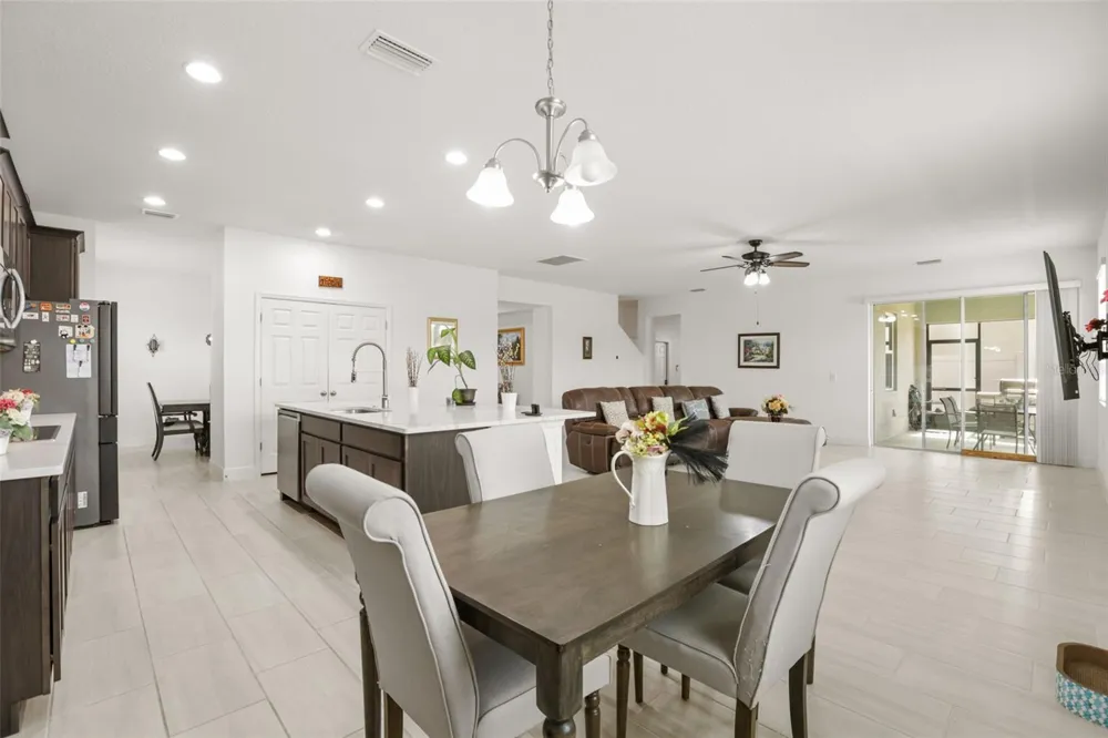 1299 WOODLINE DR Deland, FL 32720