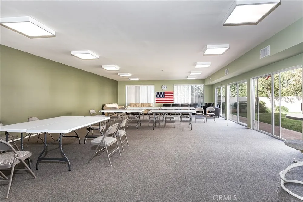 19350 Sherman Way #208 Reseda, CA 91335