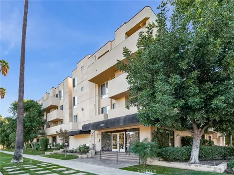 19350 Sherman Way #208