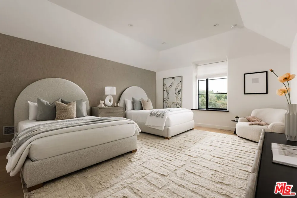 1925 Jelinda Drive Montecito, CA 93108