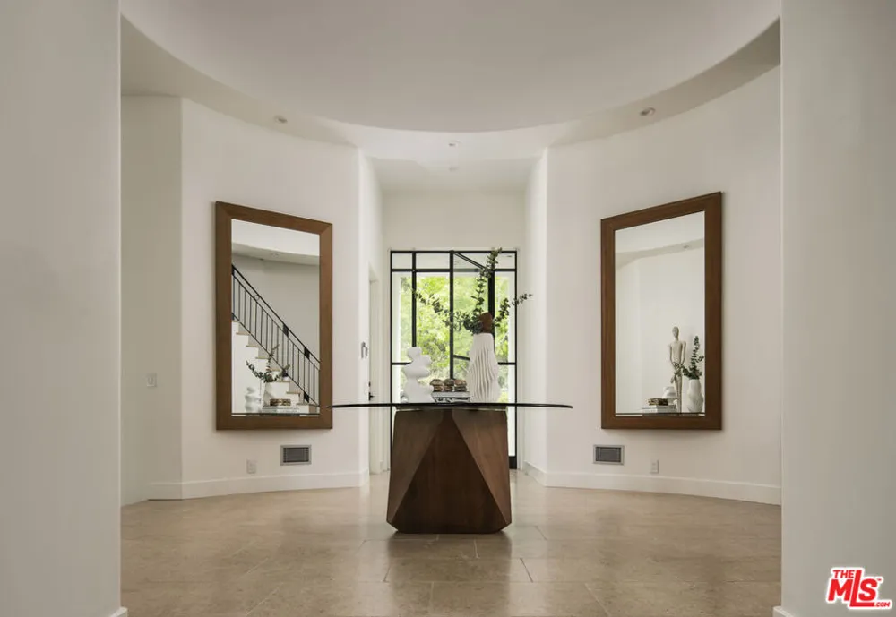 1925 Jelinda Drive Montecito, CA 93108