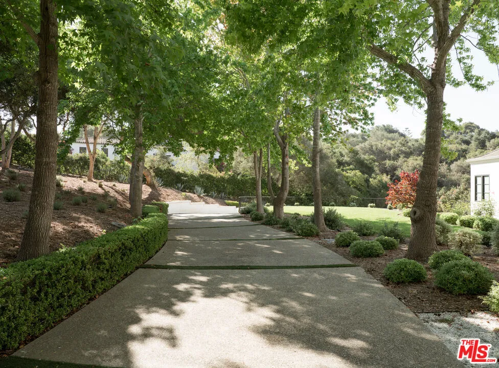 1925 Jelinda Drive Montecito, CA 93108