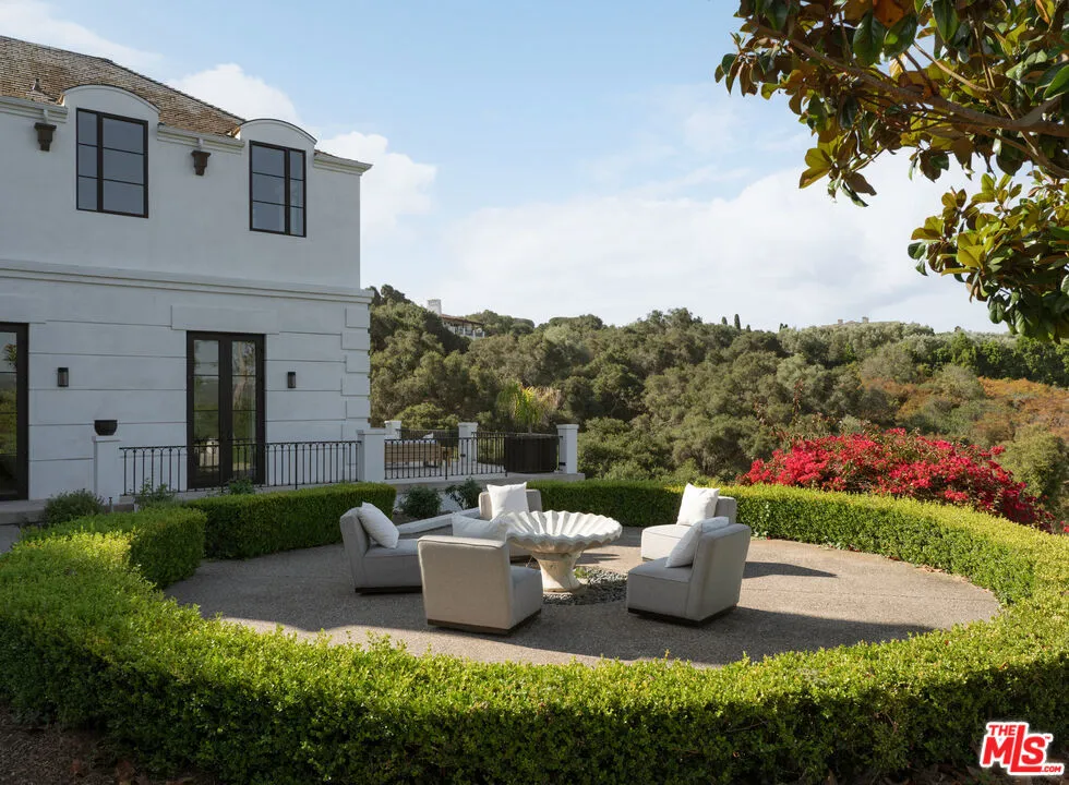 1925 Jelinda Drive Montecito, CA 93108