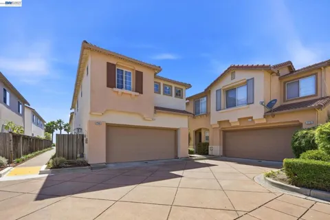 2245 Pipit Ct