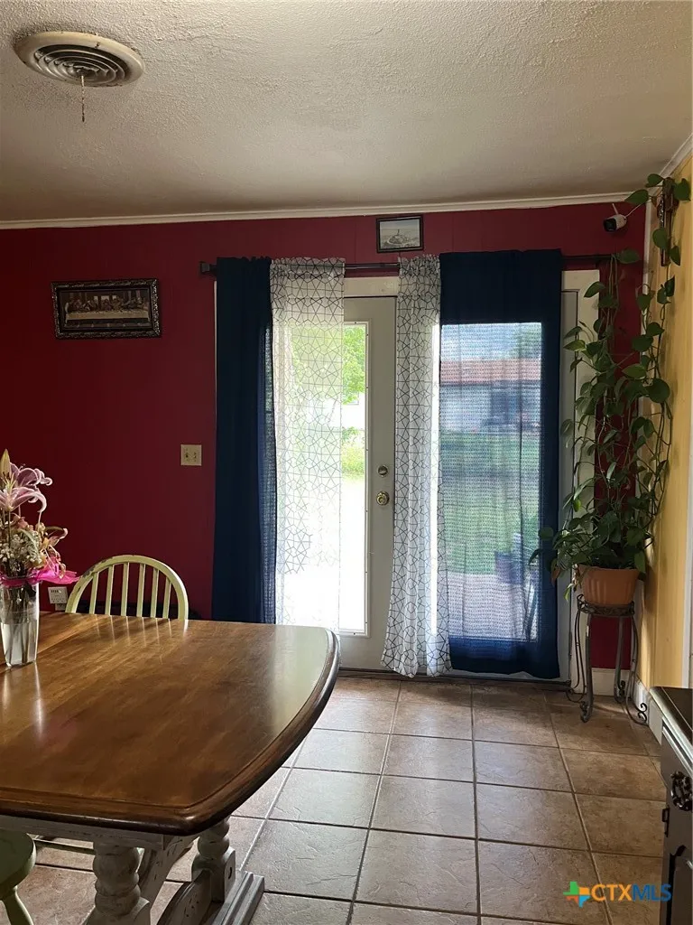 501 S 6th Street Lometa, TX 76853