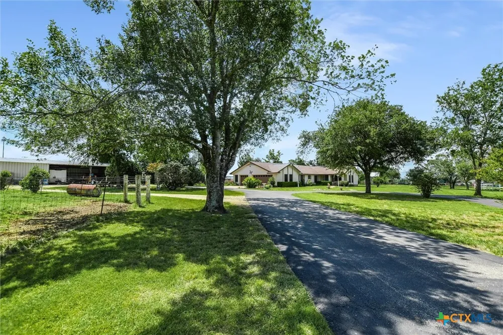 7 Brenda Lane Round Rock, TX 78665