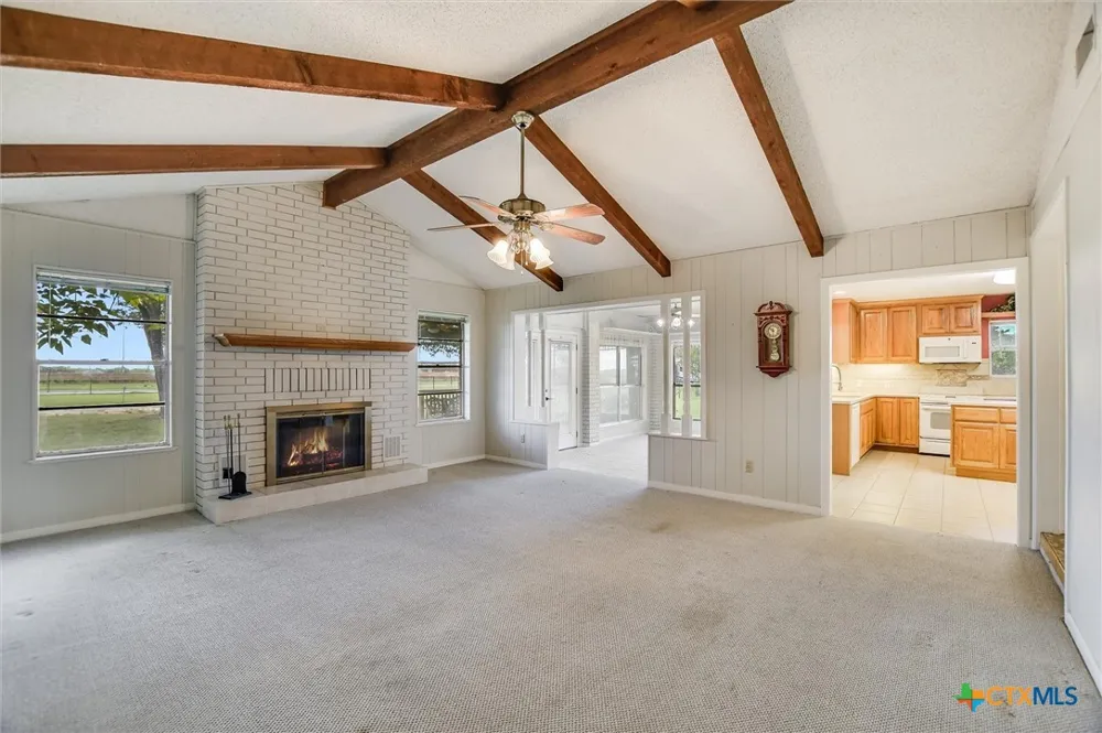 7 Brenda Lane Round Rock, TX 78665