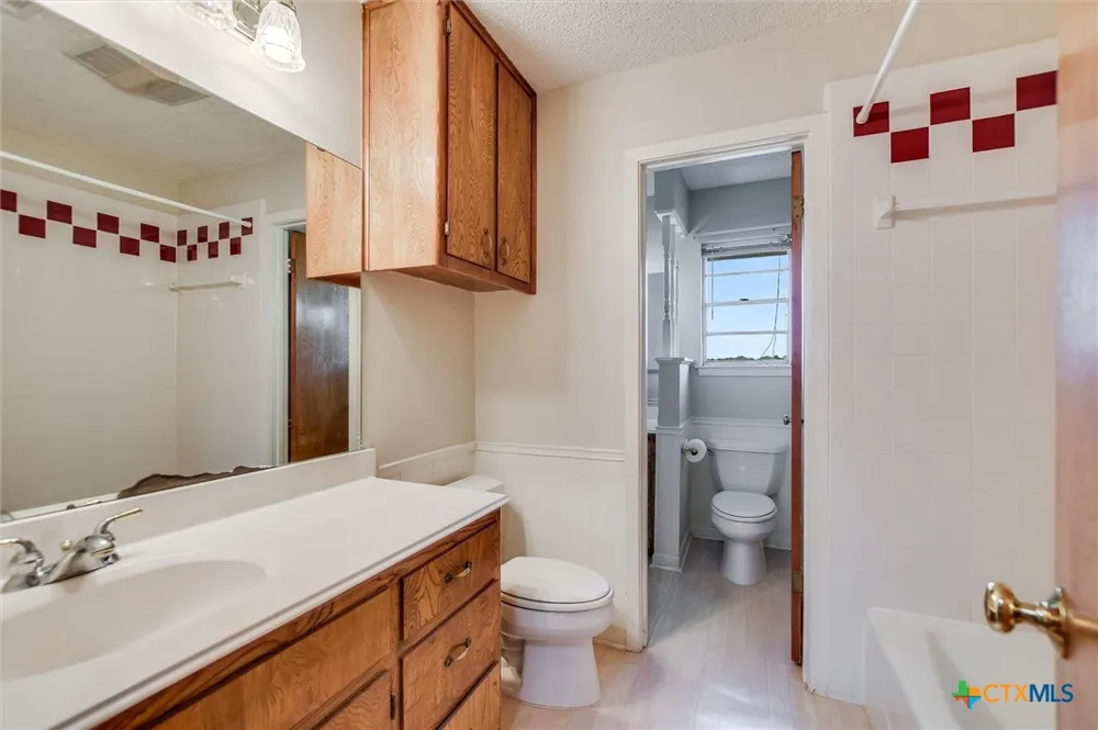 7 Brenda Lane Round Rock, TX 78665