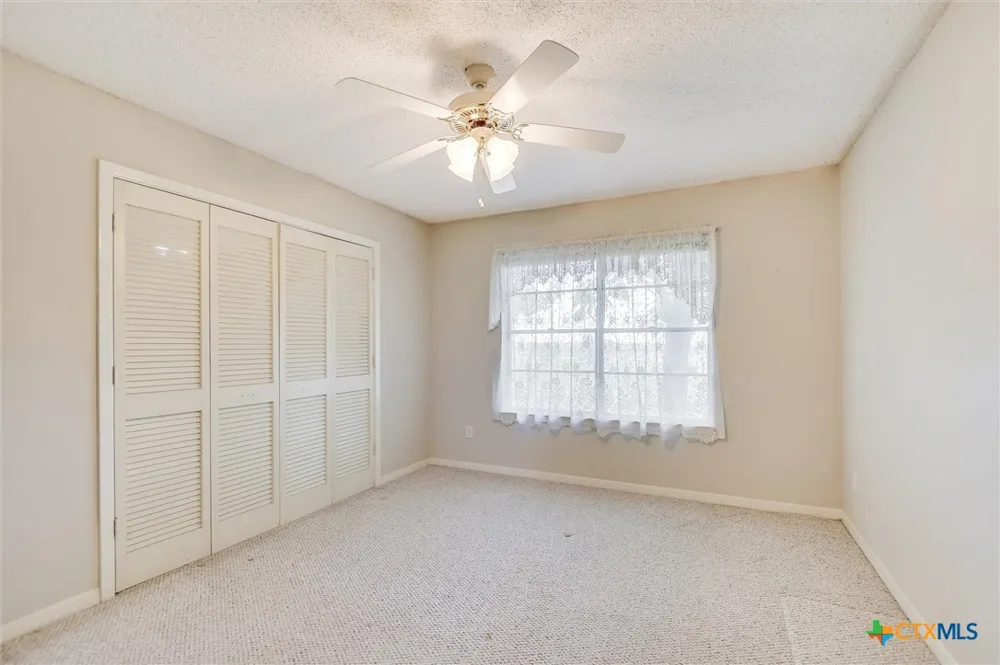 7 Brenda Lane Round Rock, TX 78665