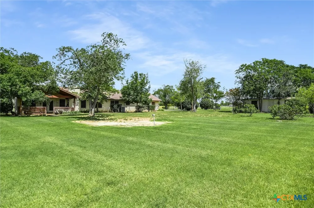 7 Brenda Lane Round Rock, TX 78665
