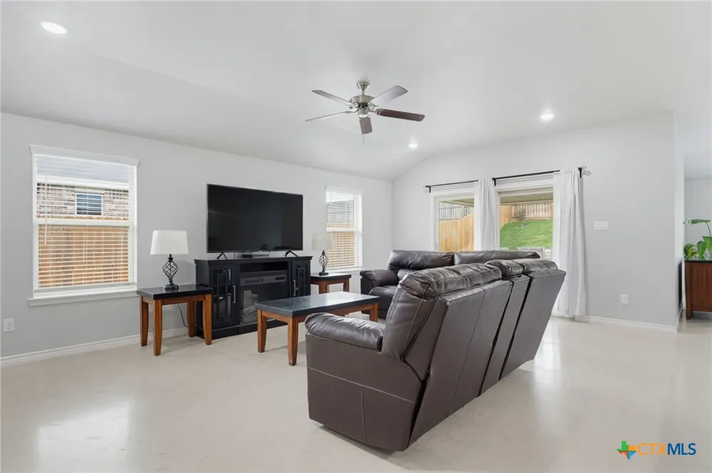 1645 Dryden Avenue Copperas Cove, TX 76522