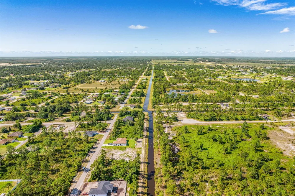 842 Genoa Avenue Lehigh Acres, FL 33974