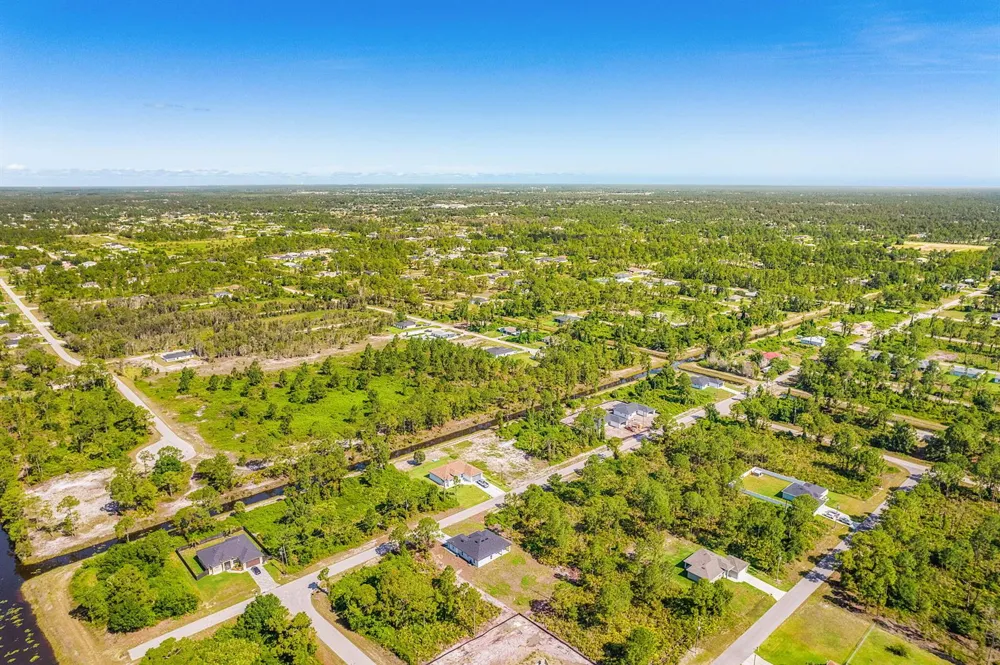 842 Genoa Avenue Lehigh Acres, FL 33974
